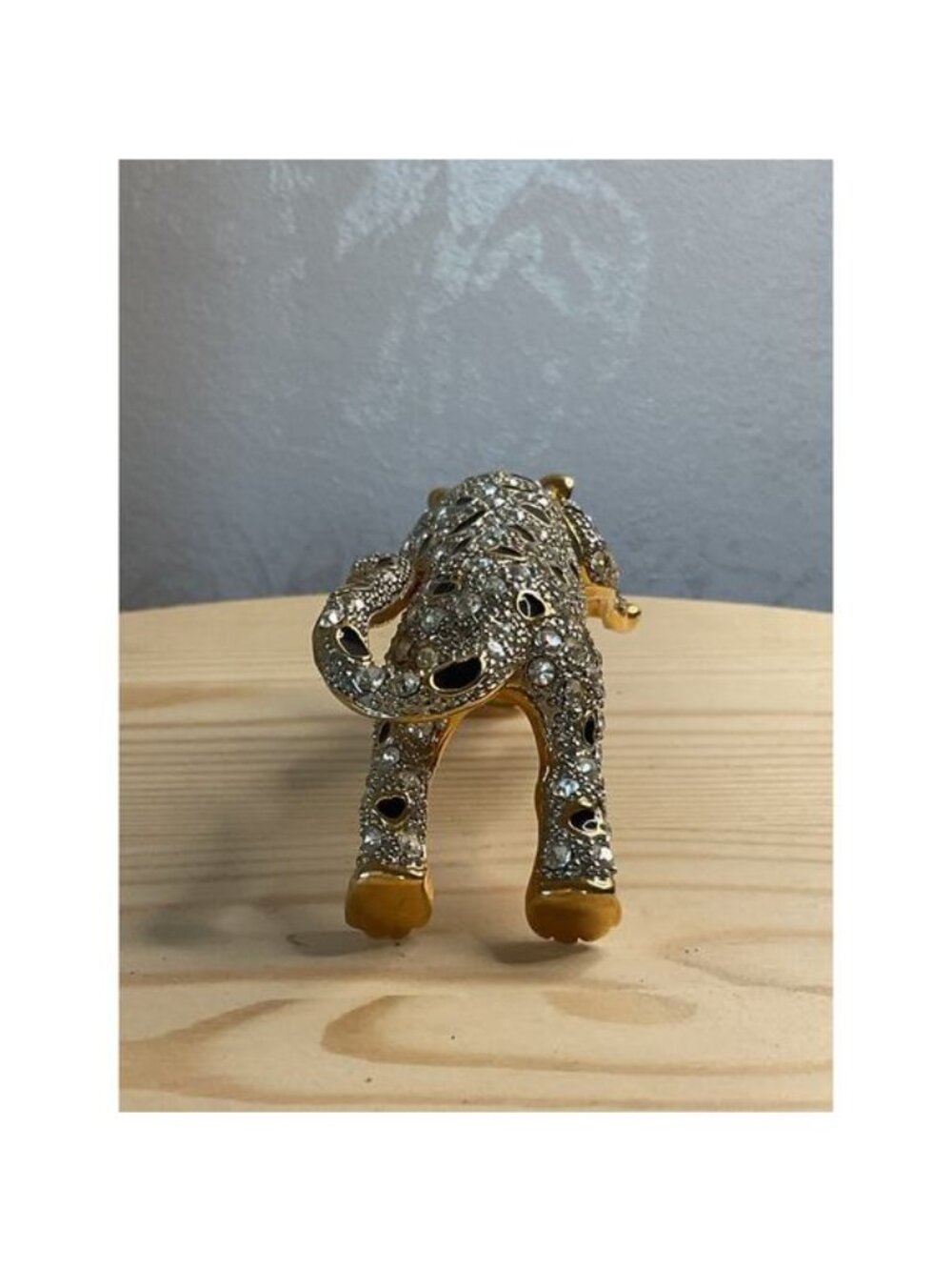 Gold Pave Rhinestone Leopard Panther Shoulder Brooch Pin 80s Runway Mob Wife Whi - Picture 3 of 7